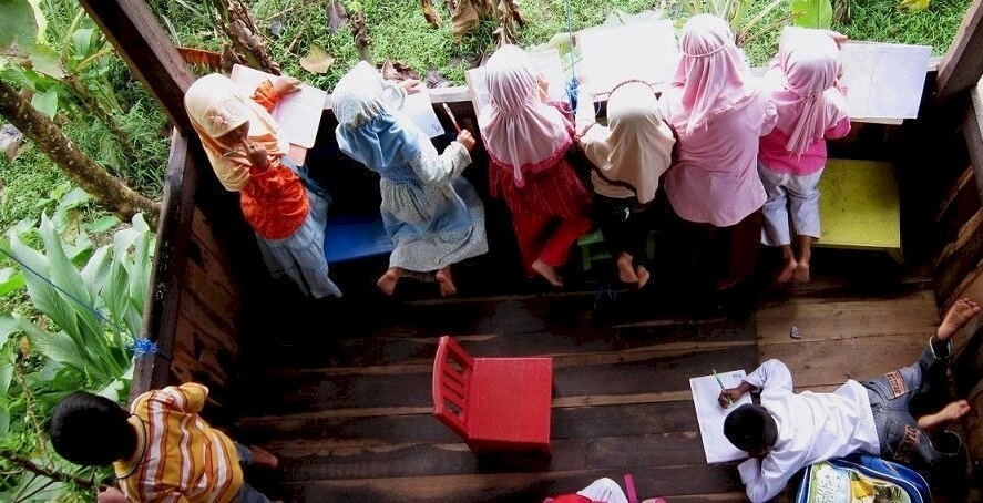 Surakarta Daily | Suyudi, Tukang Kayu Perintis Sekolah Alam Bengawan Solo 